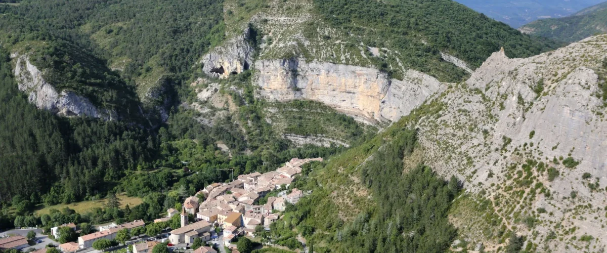 Escalade à Orpierre, le village qui grimpe !