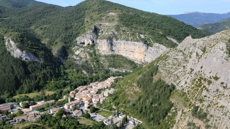 Escalade à Orpierre, le village qui grimpe !