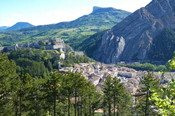 Escapade à vélo en roue libre entre Alpes et Provence