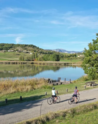 Escapade à vélo en roue libre entre Alpes et Provence